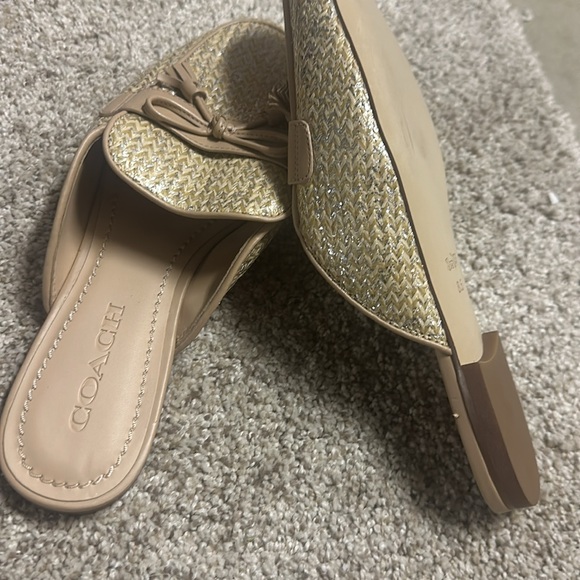 Coach 8.5 Neutral color Mule - Never been worn - Picture 6 of 6